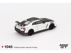 NISSAN GTR (35) NISMO 2024 - white met. - 1:64 - Mini GT