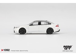 BMW M5 (G90) ALPINE WHITE 2025  -1:64 - Mini GT