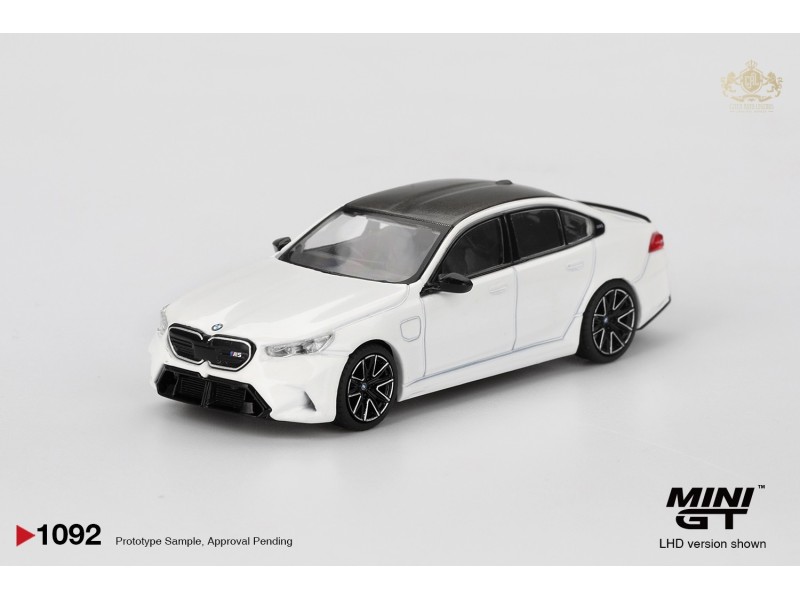 BMW M5 (G90) ALPINE WHITE 2025  -1:64 - Mini GT - blister