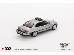 BMW 750 IL (E39) TOMORROW NEVER DIES - JAMES BOND 007 1997- German blistr  -1:64 - Mini GT