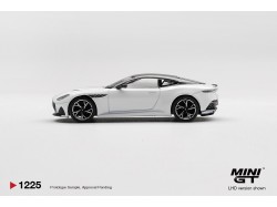 ASTON MARTIN BDS STRATUS WHITE 2024 - 1:64 - Mini GT