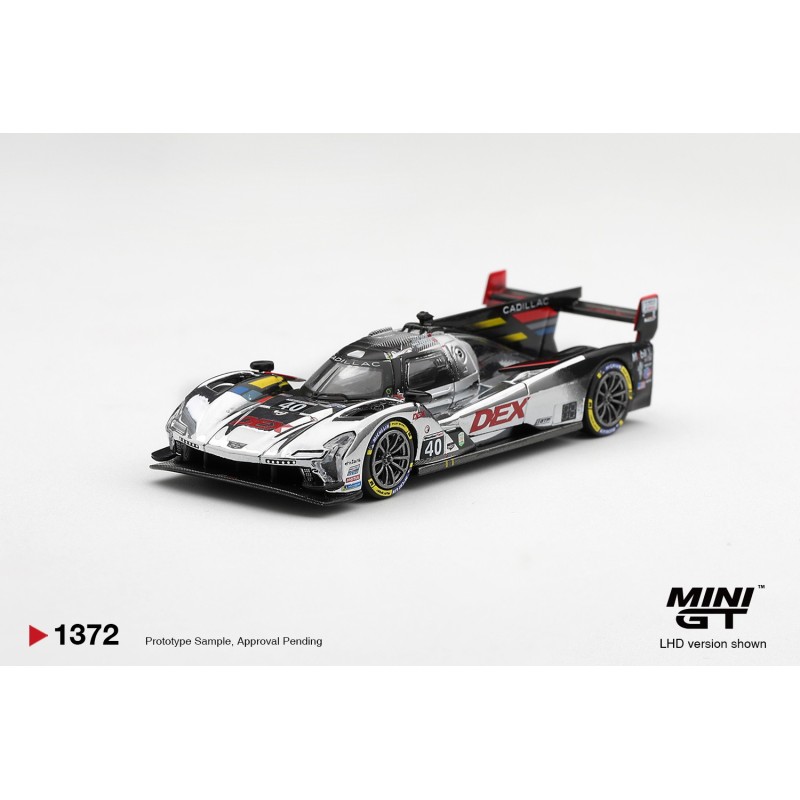 Mini GT CADILLAC V-SERIES R nr.40 CADILLAC WAYNE TAYLOR RACING DAYTONA 24 HRS 1:64 Blister - MGT01372-BL