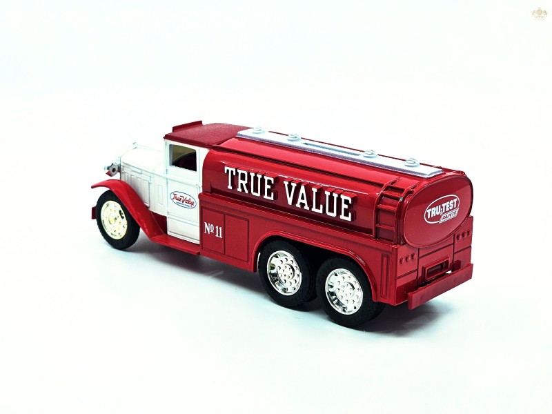 Pokladnička US nákladní auto TRUE VALUE 1/32